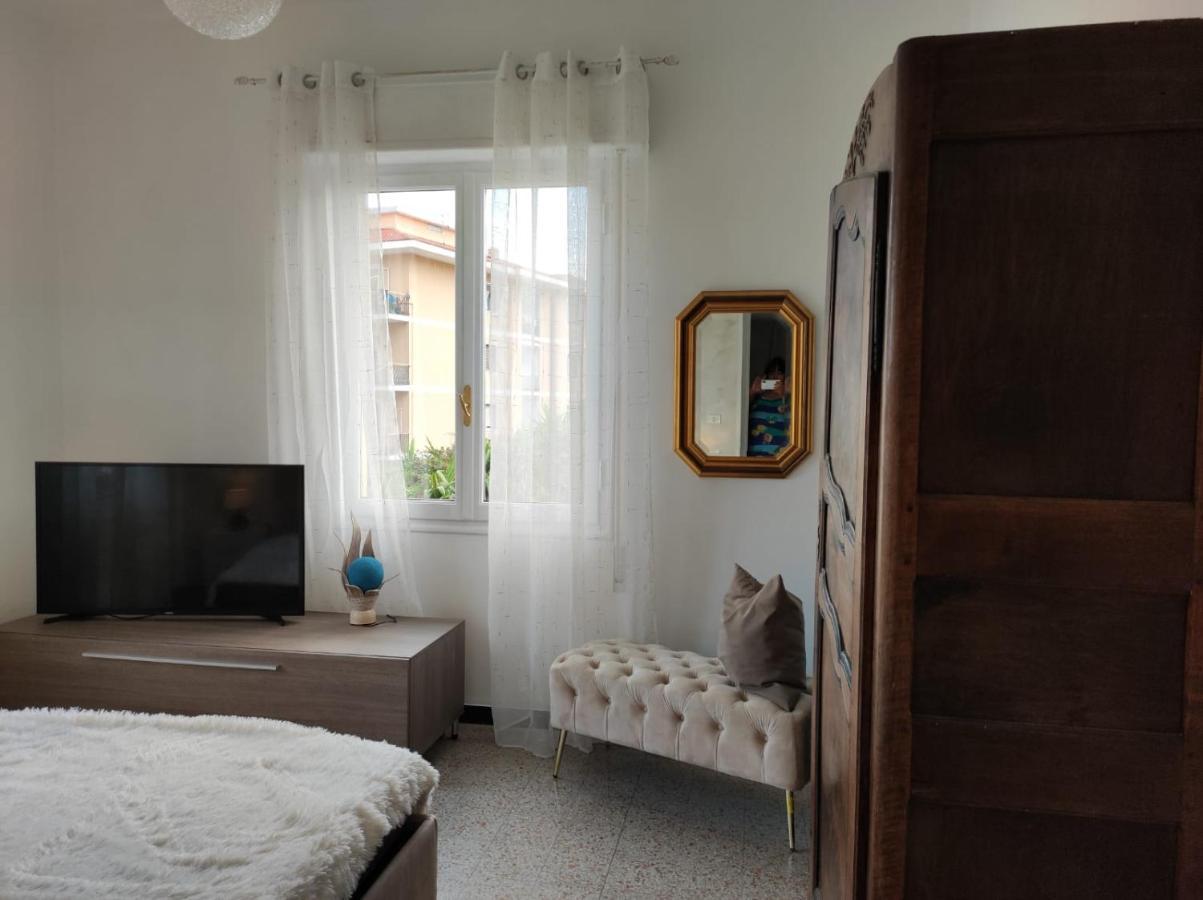Appartamento Vicino Al Mare Con Parcheggio Riva Ligure Exteriör bild