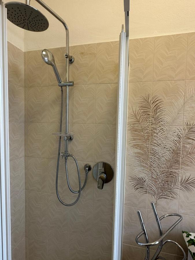 Appartamento Vicino Al Mare Con Parcheggio Riva Ligure Exteriör bild